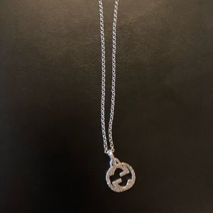 Interlocking G pendant necklace